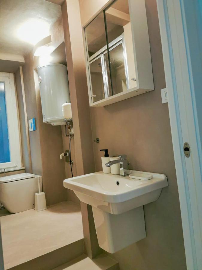 De Ville Guest House Genova Esterno foto